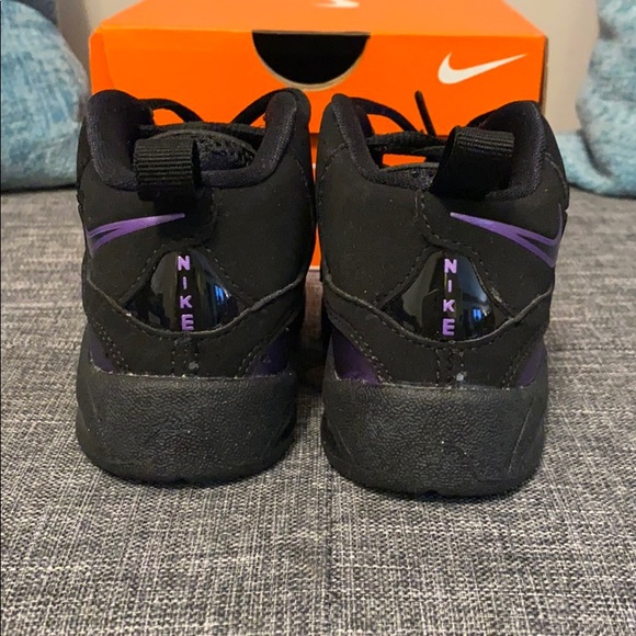 NWT Nike Wavy (TD) toddler shoes. - Picture 4 of 6